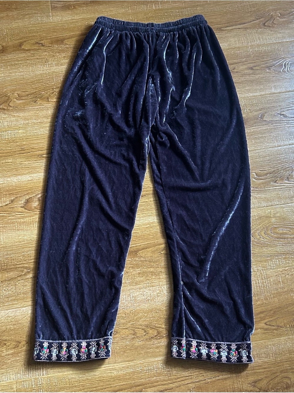 Velvet embroidered pants